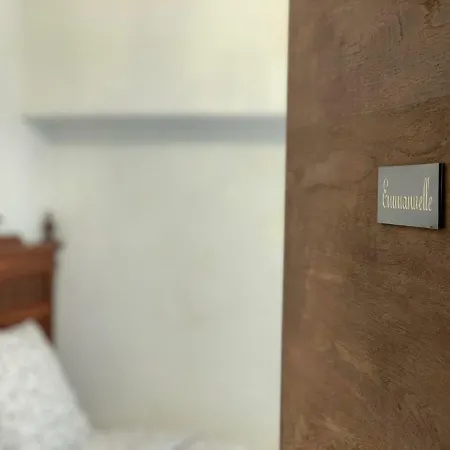 La Clé De La Porte Bed & Breakfast