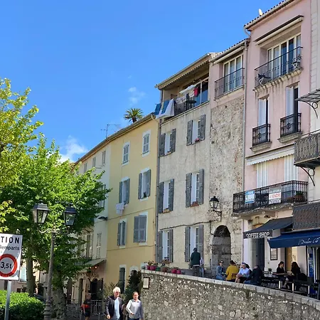 Bed & Breakfast La Cle De La Porte *